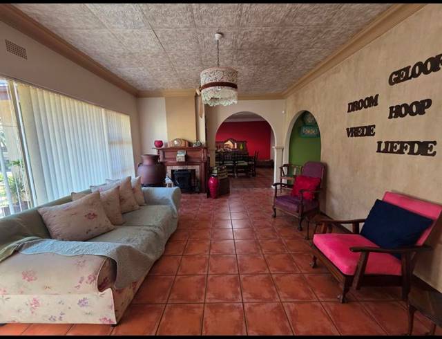 5 BEDROOM HOUSE FOR SALE IN LIBRADENE